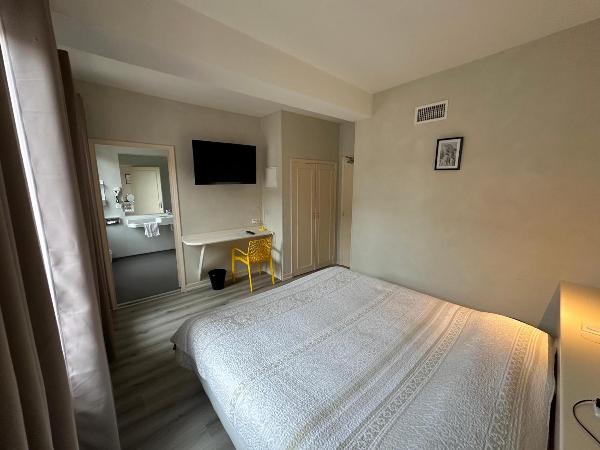 Hotel Chiffre Albi Cameră foto