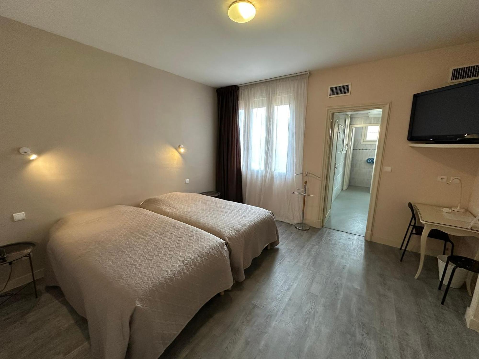 Hotel Chiffre Albi Exterior foto
