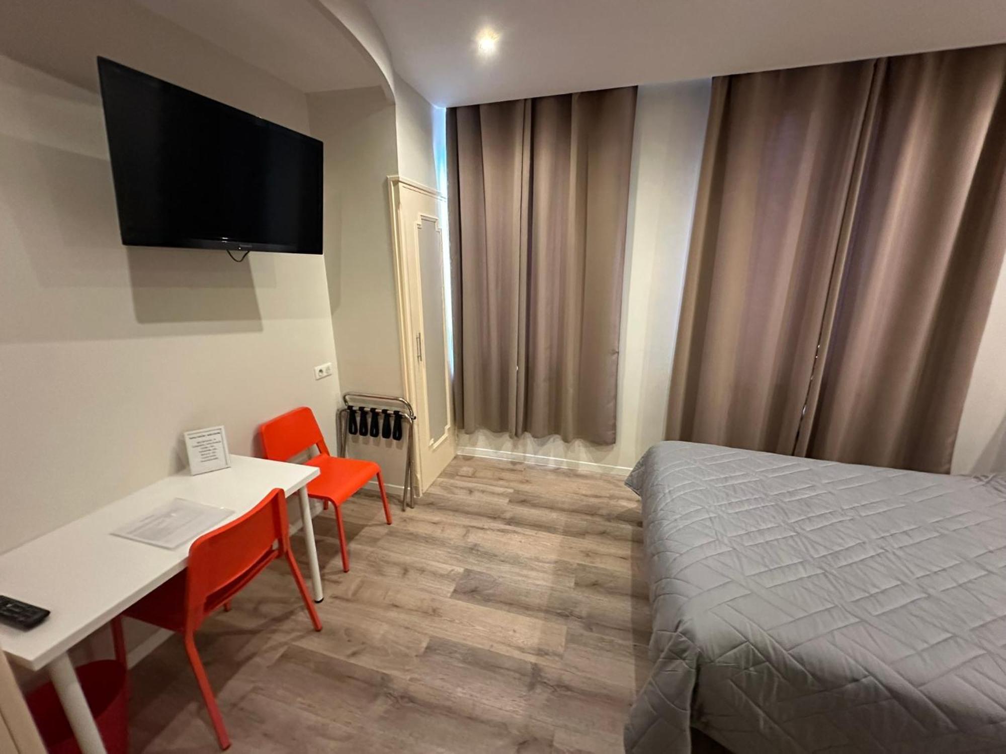 Hotel Chiffre Albi Exterior foto